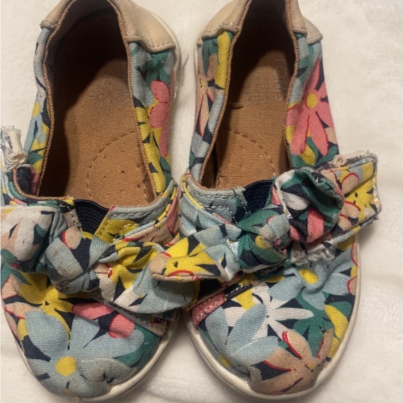 Toddler Girls Shoes - Picture 2 of 4